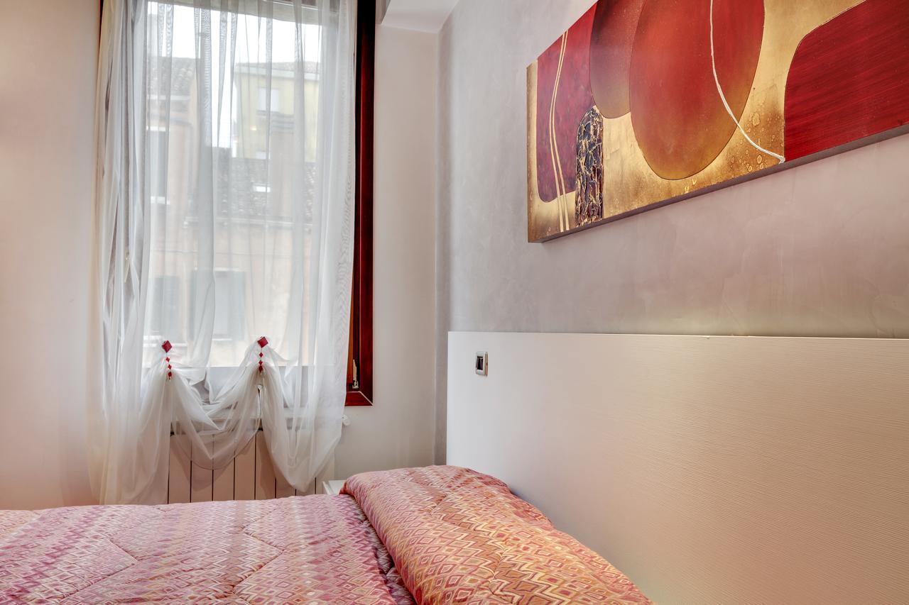 Apartment Biennale Venesia Bagian luar foto