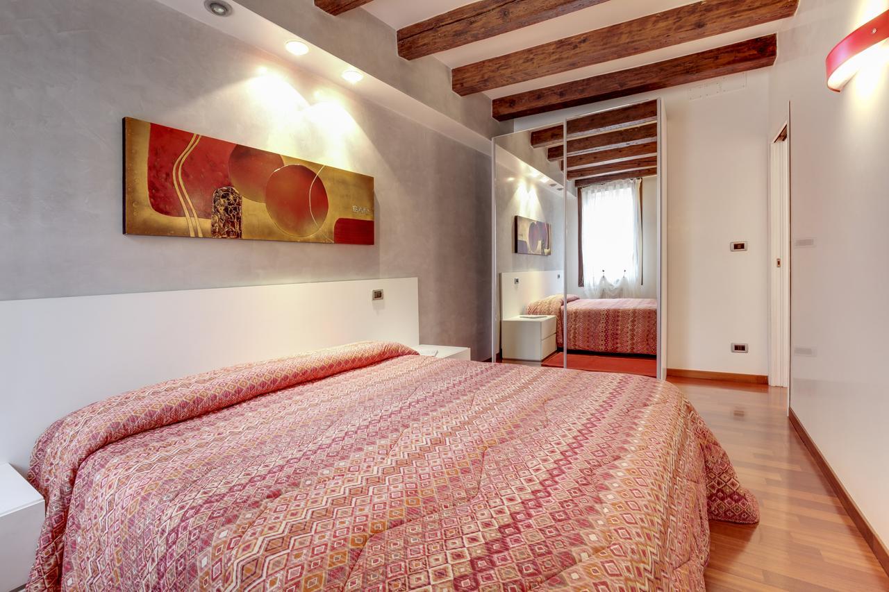 Apartment Biennale Venesia Bagian luar foto